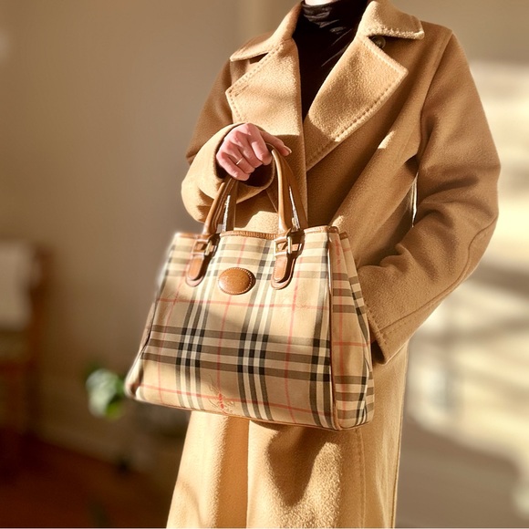 SOLD OUT: FRENCH GIRLS 🥖 Vintage Burberry’s Nova Check - Picture 8 of 9